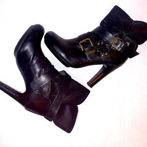 DKNYC ankle leather boots